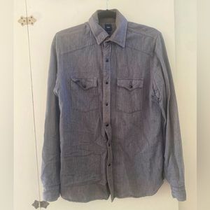 Gap Men’s button-up flannel